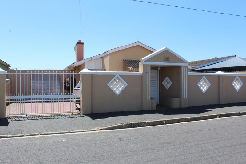 4 Bedroom Property for Sale in Townsend Estate Western Cape